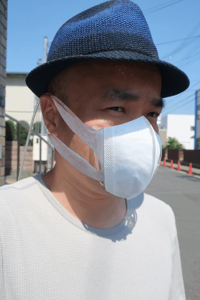 Easy to breathe, cold air, mask air conditioner measures against heat stroke