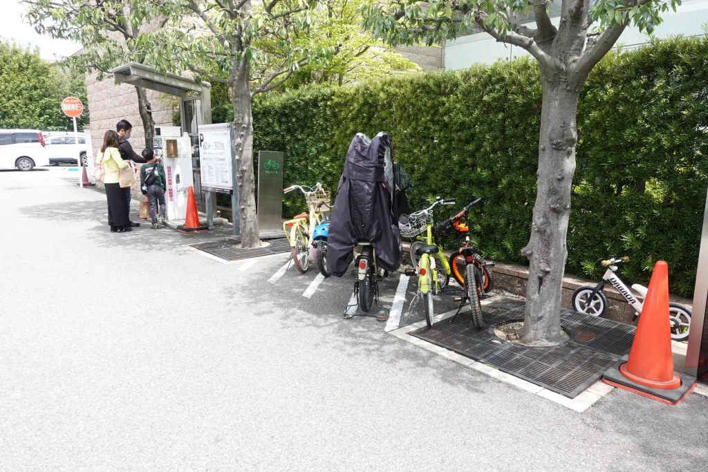 大阪池田・カップヌードルミュージアム自転車駐輪場